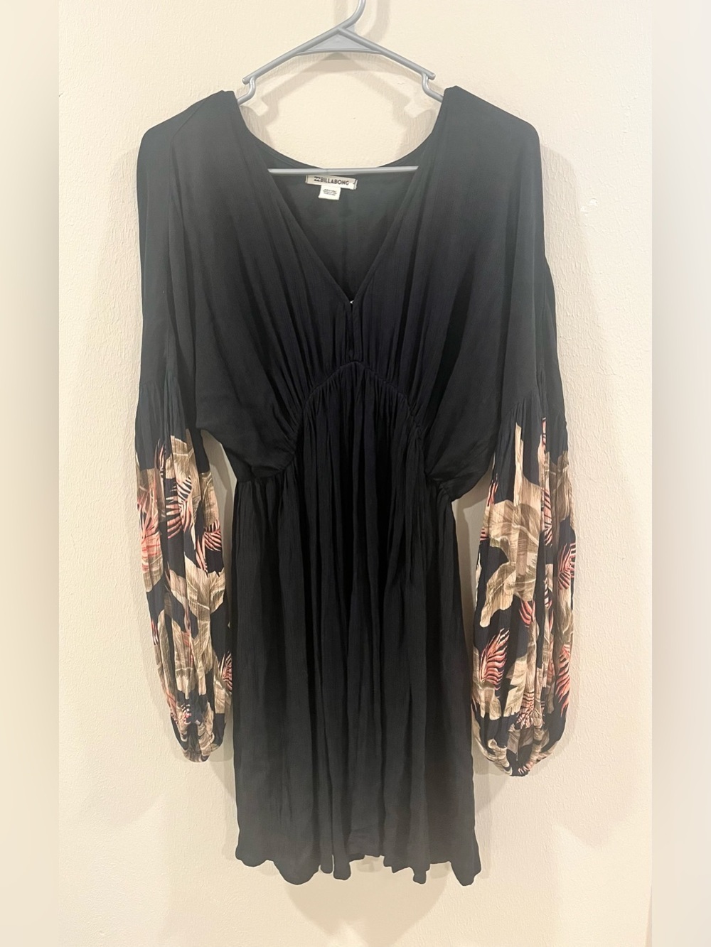 Billabong Black Tropical Print Balloon Sleeve V-Neck Mini Dress - Size Medium